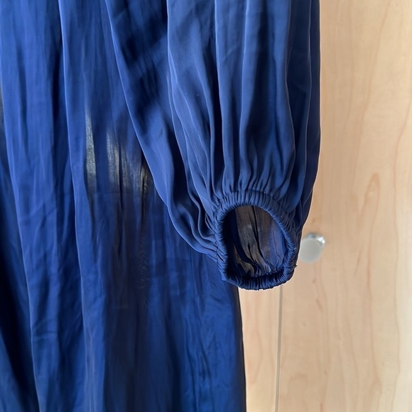 BCBG off the shoulder navy long sleeve dress size small - Picture 3 of 7